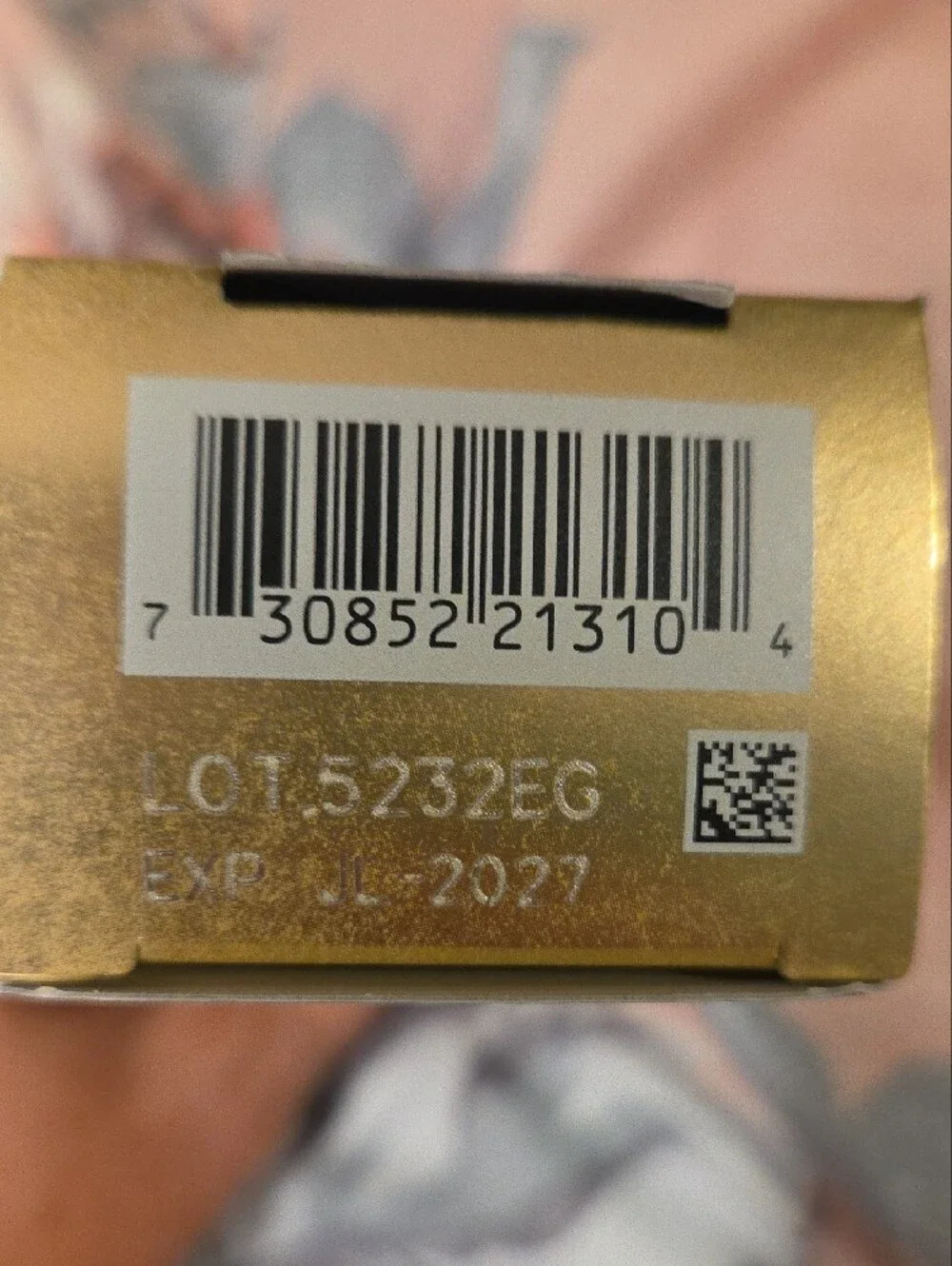 New Shiseido Future Solution LX Universal Defense SPF 50 - Gold
